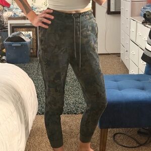 NIKE cargo joggers-camo print